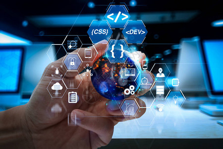 編碼軟件開發(fā)者與擴展現(xiàn)實儀表板在計算機網(wǎng)絡(luò)開發(fā)與服務(wù)中的融合